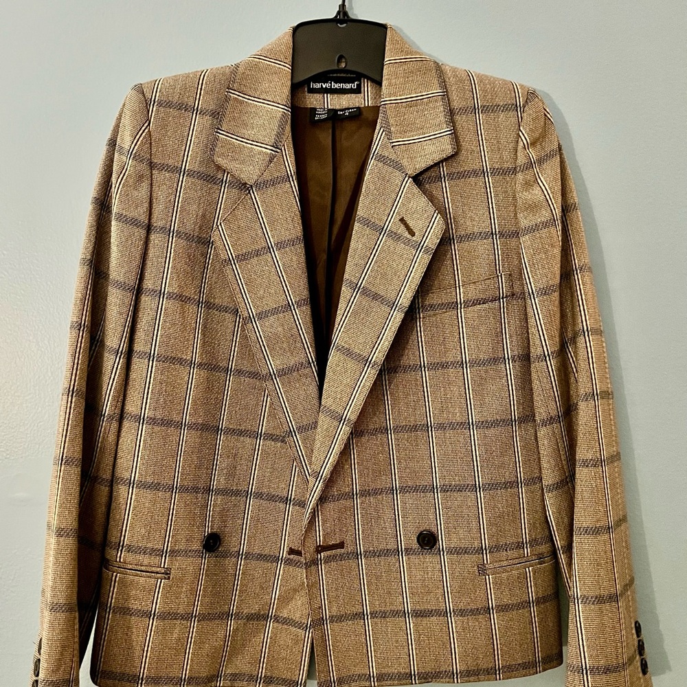Harve Benard Tan and Brown Plaid Blazer